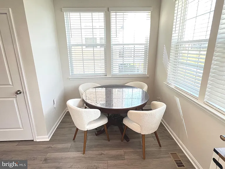 4917 Arcola Rd — Photo 14