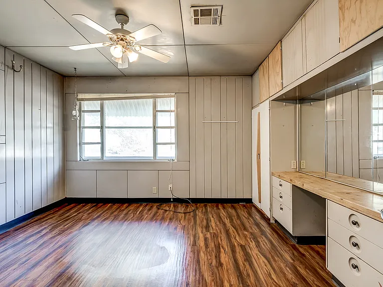 2119 W Sherwood Ave — Photo 14