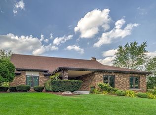 11400 Burr Oak Ln, Burr Ridge, IL 60527