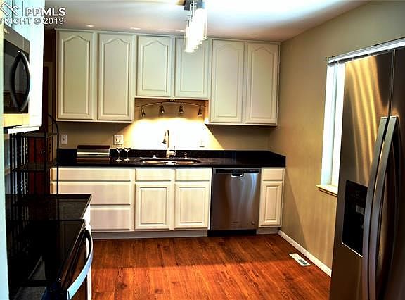 Beautiful updated kitchen