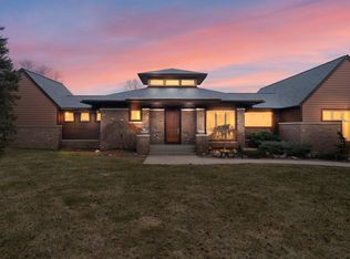 7273 Dell Rd, Saline, MI 48176