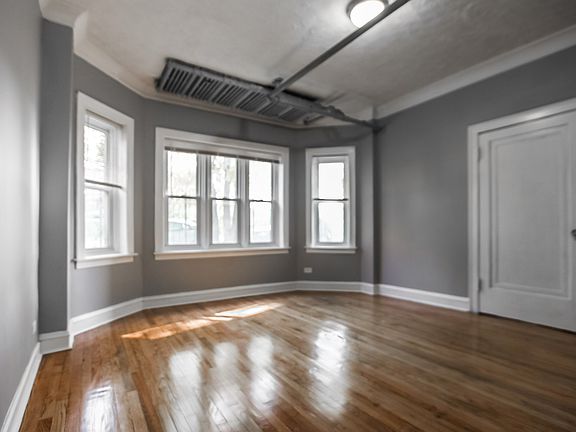 2nd image of 7842-7846 S Oglesby Ave #7842-G