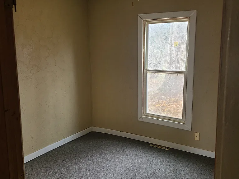 108 Lord St — Photo 11