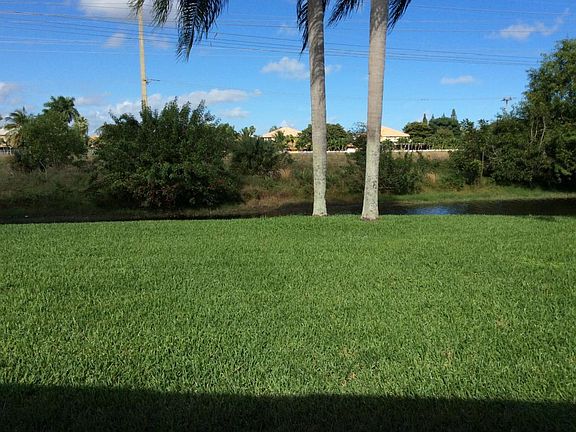 5th image of 9352 Sun Pointe Dr