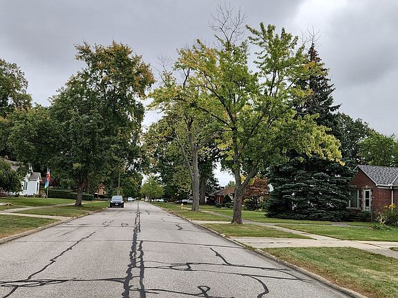 5th image of 1307 Avenue