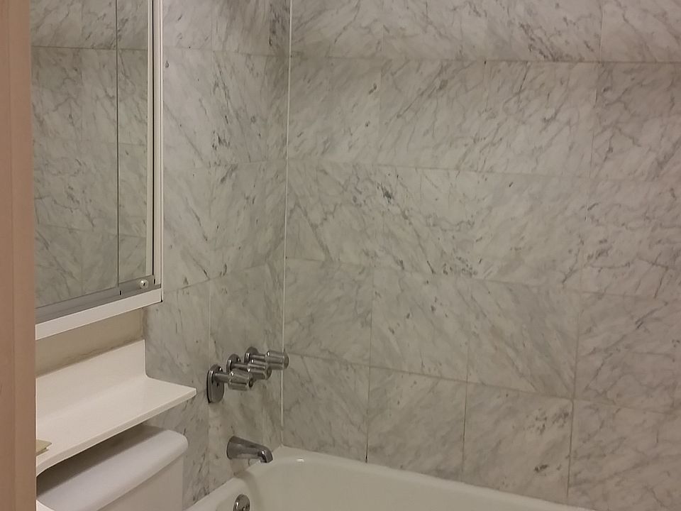 2nd image of 449 W 44th St APT 2N