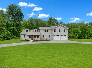 8 Britton Rd, Stockton, NJ 08559
