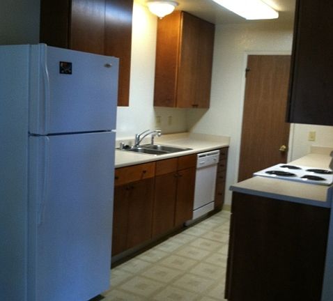 3rd image of 747 E Tabor Ave APT 4