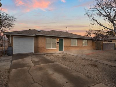 5815 Hannett Ave NE, Albuquerque, NM, 87110