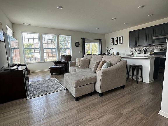 5th image of 1200 Draper Rd