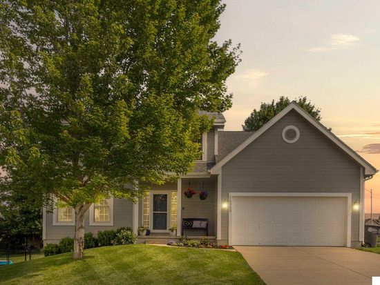 16454 Drexel St, Omaha, NE 68135