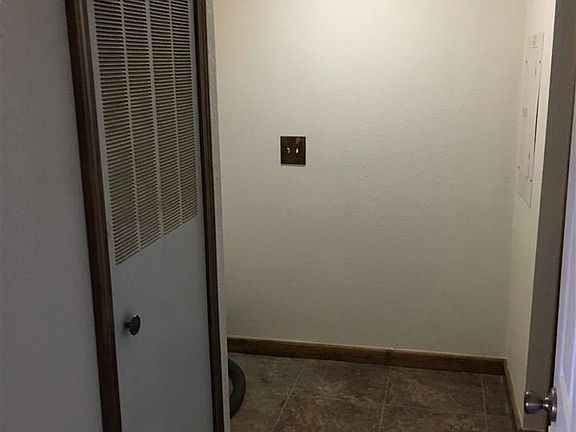 5th image of 1357 Curry Ave #11