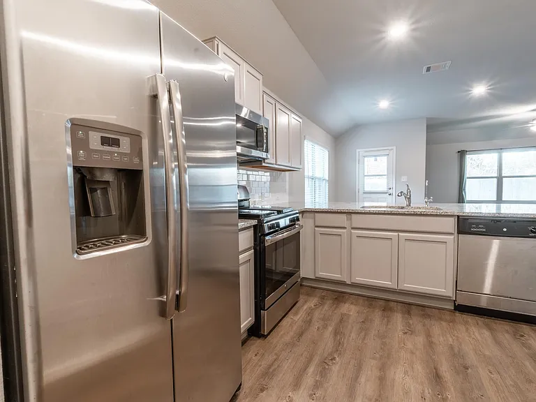 239 Andesite Trl — Photo 8