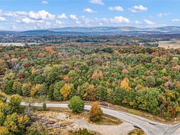 64766698 Highway 352, Clarksville, AR 72830