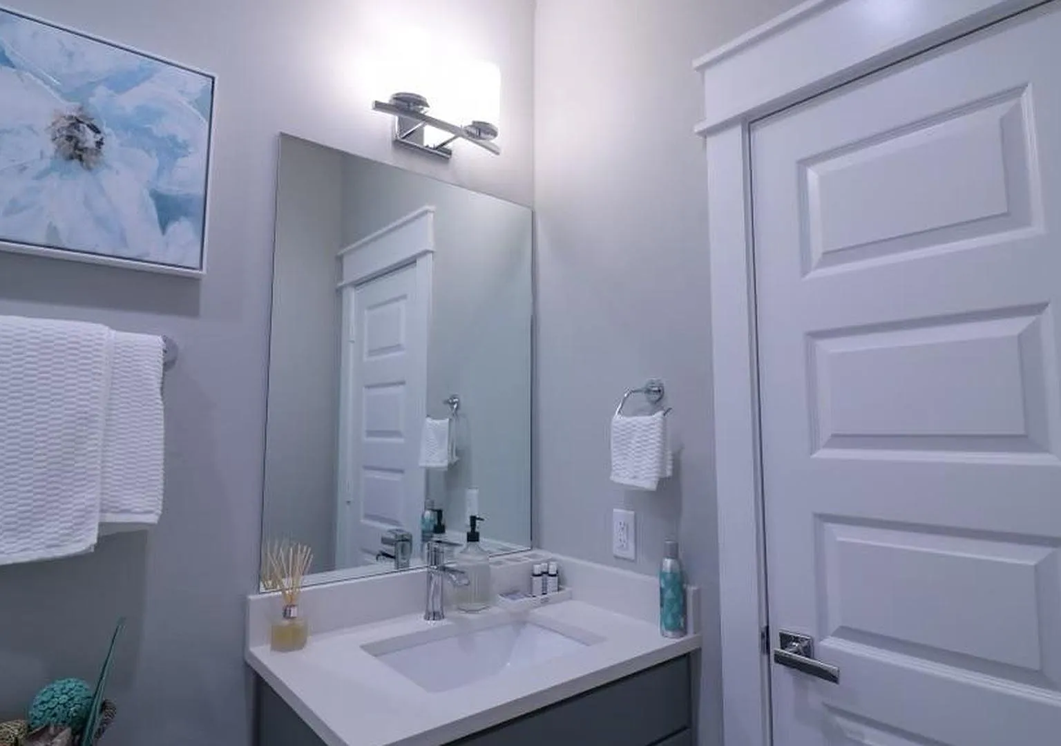 3 bed, 3.5 bath, 1736 sqft, $1,209 — Photo 1