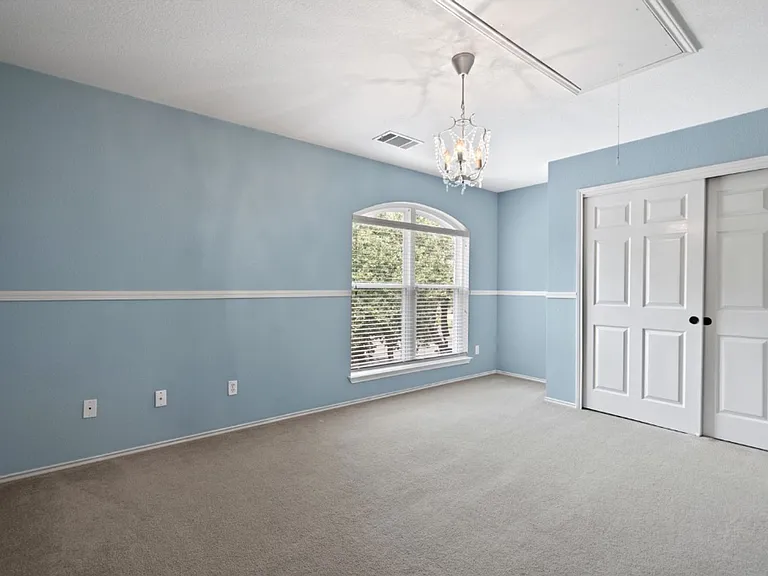 2704 Greenlee Dr — Photo 21