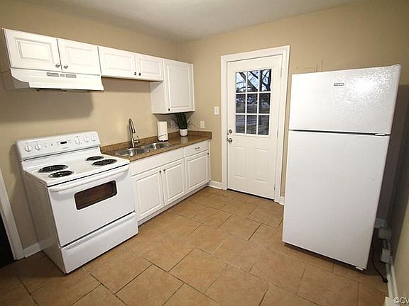 4th image of 2700 Southgate St