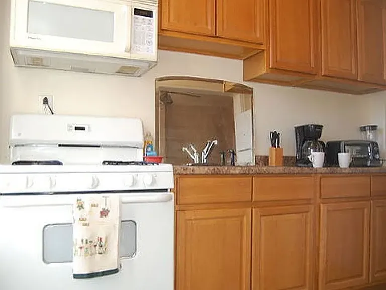376 Madison St #2 — Photo 5
