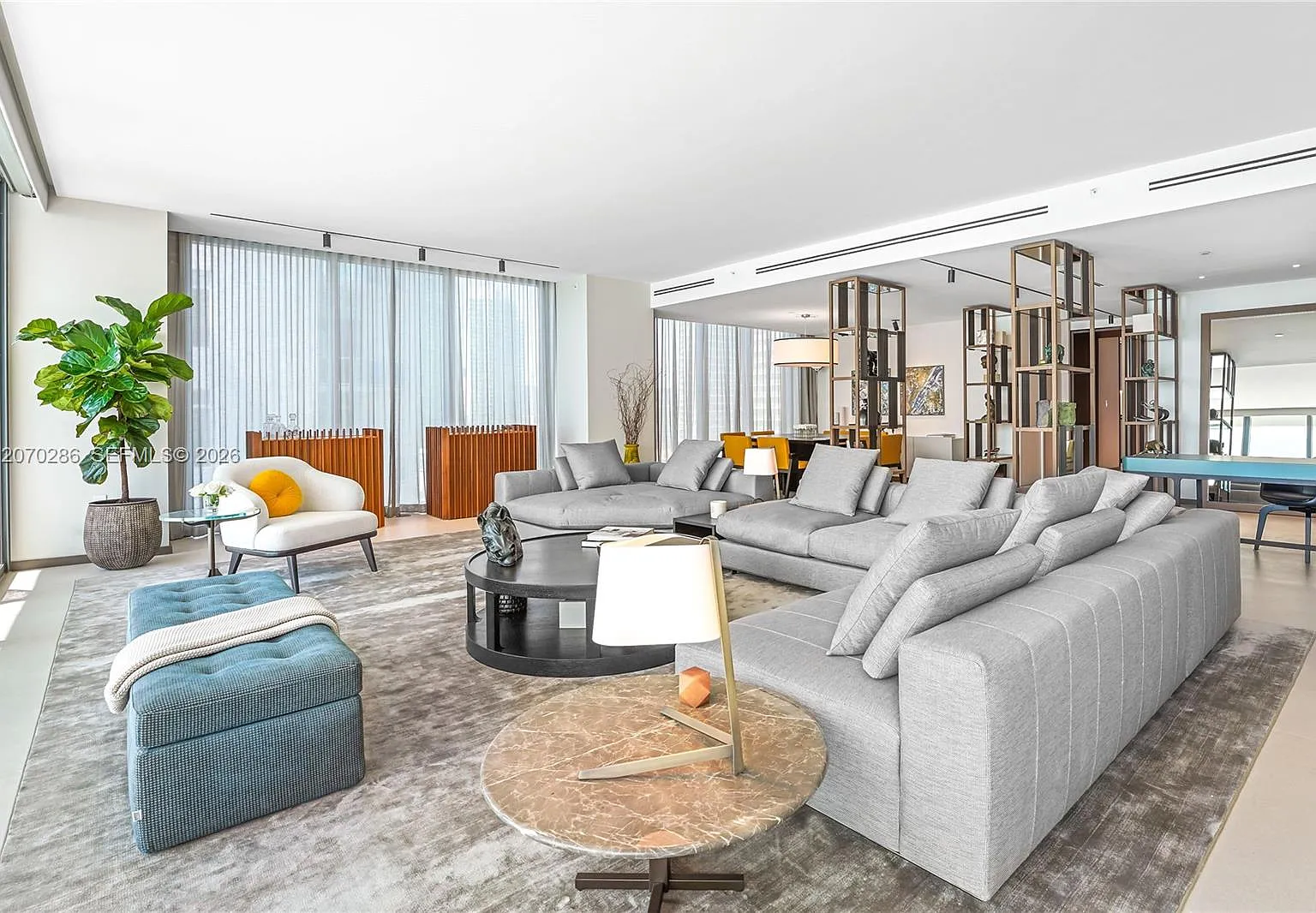 The Elysee Condo — Photo 4