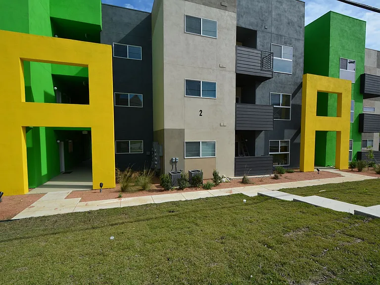 Green Spring Apartments — Photo 7