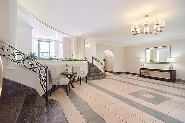 Rented by Living New York | media 11