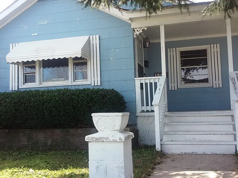 1409 Bay St — Photo 2