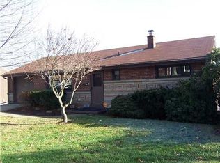 466 Longvue Dr, New Kensington, PA