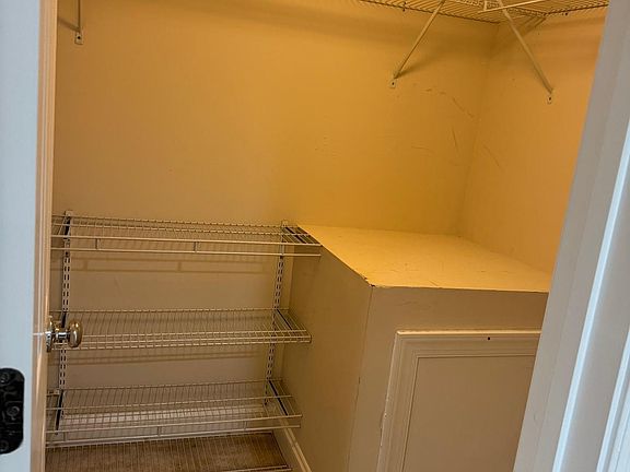 5th image of 4932 Quixote Ct
