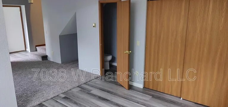 815 Whitney St — Photo 6