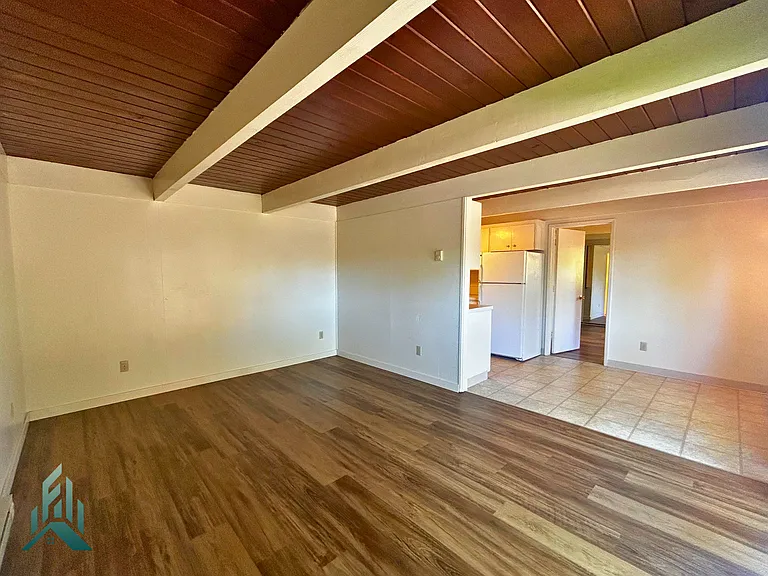 1823 NW Harrison Blvd #1823 — Photo 2