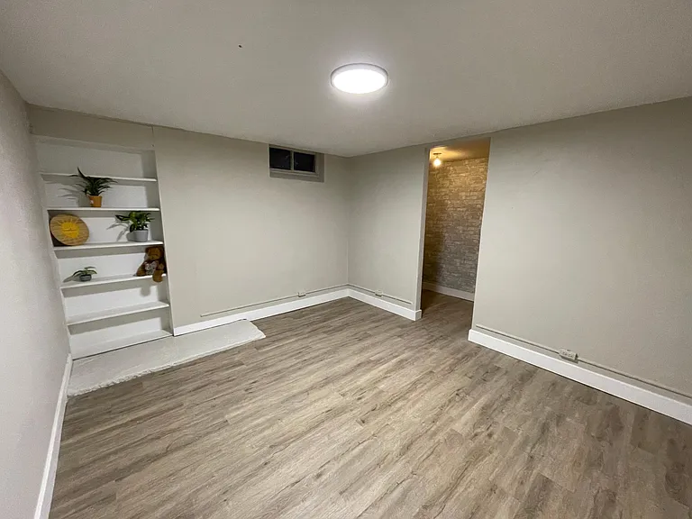 4546 W Dakota Ave — Photo 13