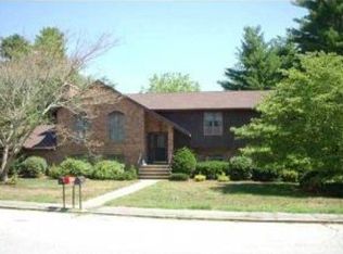 21 Kingswood Dr, Coventry, RI 02816