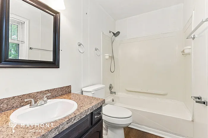 211 Kent Ct — Photo 12