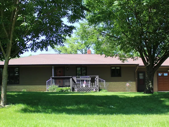 209 E Elm Ave, Upsala, MN 56384