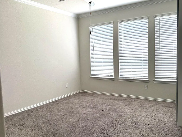 15823 Vanderpool River Dr — Photo 13
