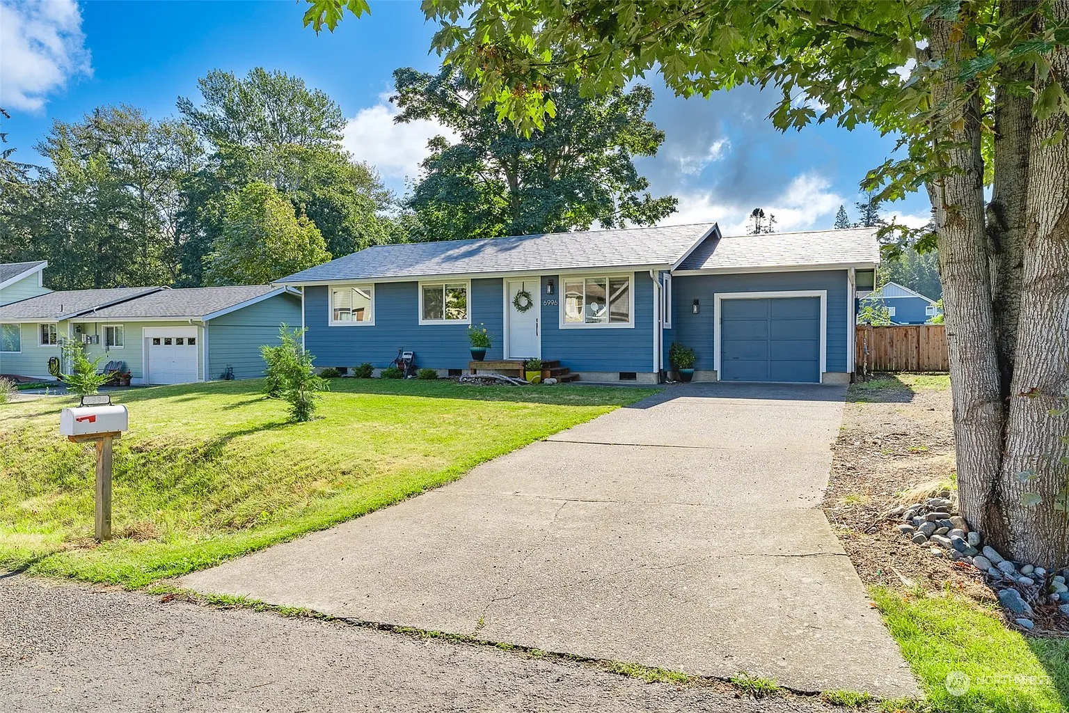 6996 Helweg Lane photo 1