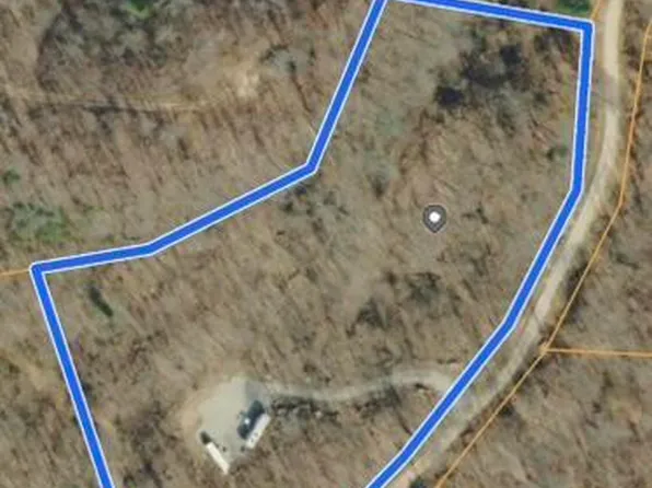 549 Defender Rd, La Follette, TN 37766