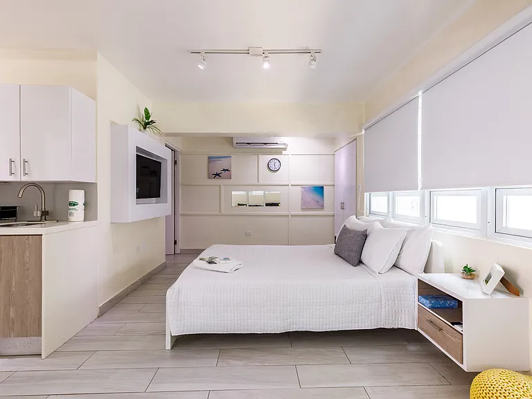 1408 Calle Aldea #1B — Photo 6