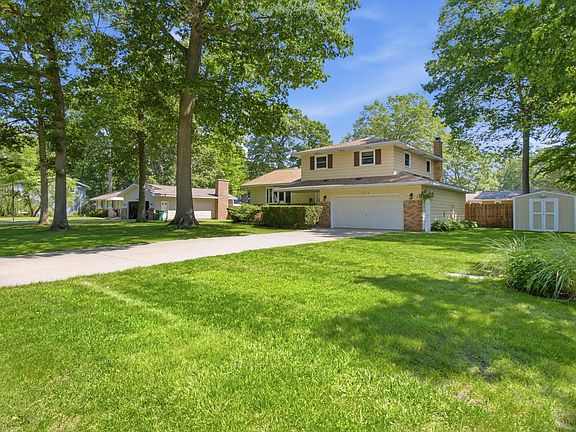 5th image of 1076 Lancelot Dr