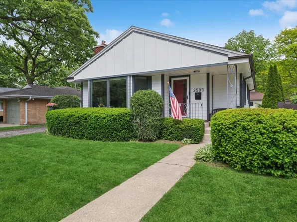 2508 W Sibley St, Park Ridge, IL 60068
