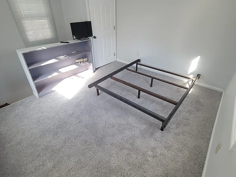 24 Pearl St #3 — Photo 8