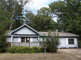 121 Pawnee Trl, Mabank, TX 75156