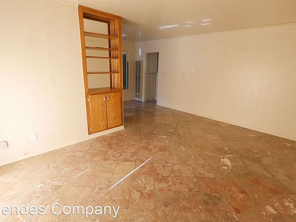 2nd image of 4485 Hamilton St #7