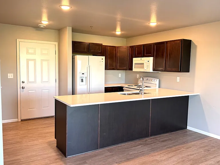 1453 3rd Ave NW #B — Photo 14