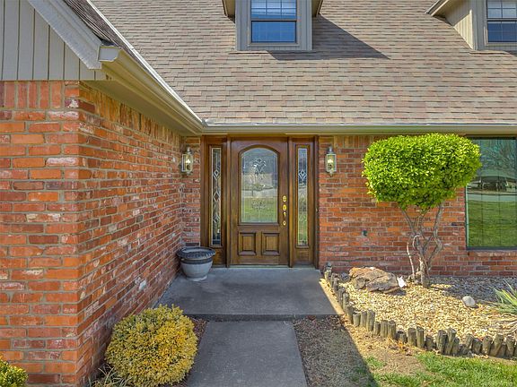 4th image of 412 Chisholm Cir