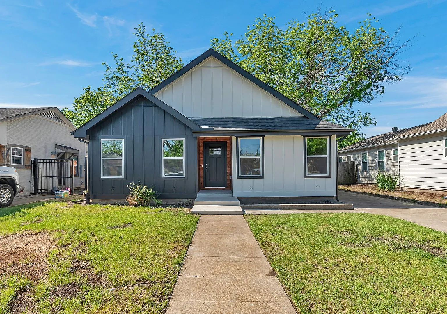 2525 Benbrook Blvd — Photo 4