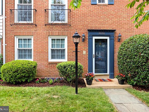 3rd image of 3226 Adams Ct