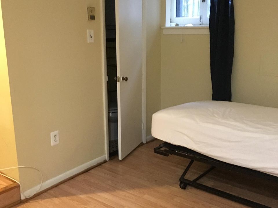 1st image of 2208 Saint James St #1