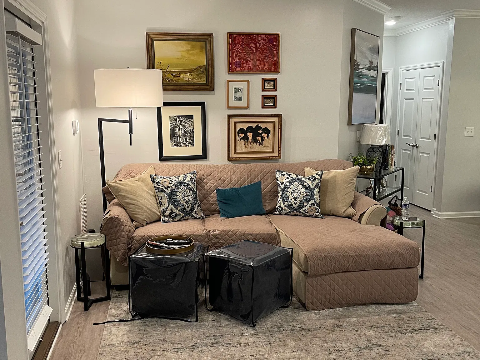2 bed, 980 sqft, $2,200 — Photo 2