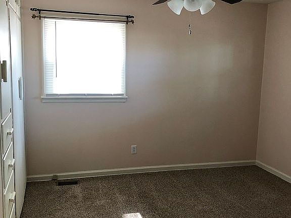3rd image of 114 Audubon Cir